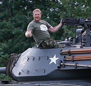 tanks crushing things