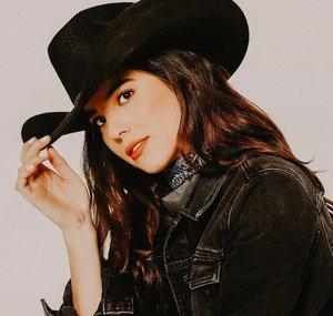 Valentina Cowgirl