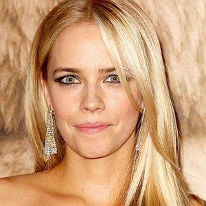 Jessica Barth