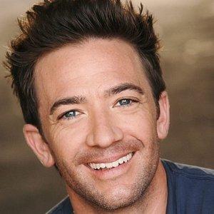 David Faustino