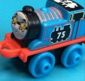 Thomas minis life