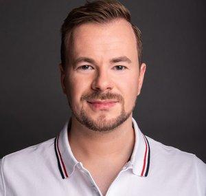 Michal HarvestLove Horak