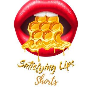 Satisfying Lips Shorts