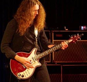 Scuddy Guitars & Things