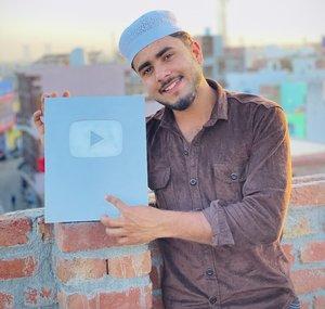 AAHIL Khan  op