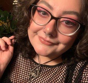 Spooky Lips And Fat Hips