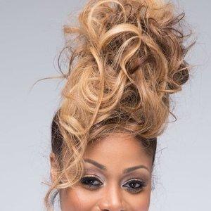 LaTavia Roberson