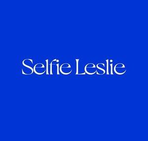 selfieleslie
