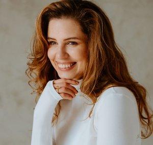 Inzsöl Júlia