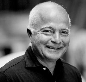Yadegar Asisi