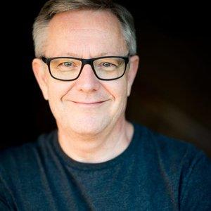 Jonathan Biggins