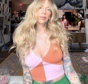 Laceyfaceyy