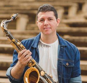 Romualdo Costa Saxofonista