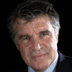 Oliver Tobias