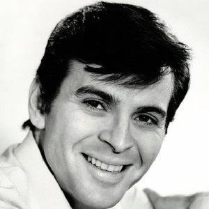 Stuart Damon