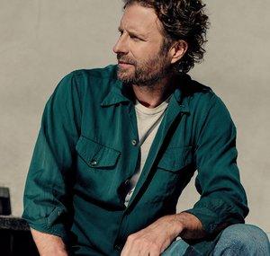 DierksBentleyVEVO