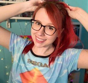 Erin Plays Extras