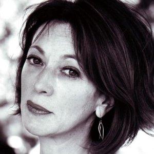 Marcia Firesten