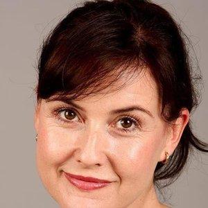 Elizabeth Carling