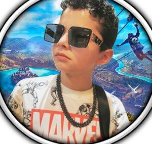 HOLA SOY EMILIANITO ツ