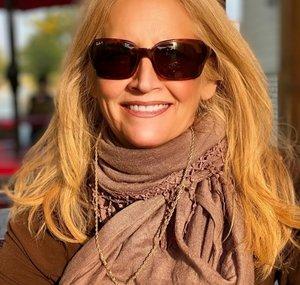 Carol Guthmann
