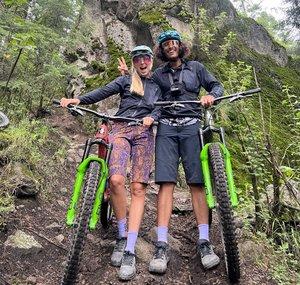 Awesome MTB (Mo and Hannah)