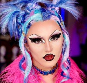 Bussy Queen
