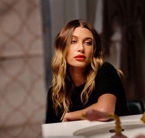 Hailey Bieber