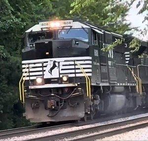 752 Railfan