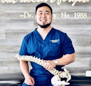 Dr. Michael Ho, DC (Chiropractor)