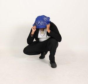 CuhzLoCC