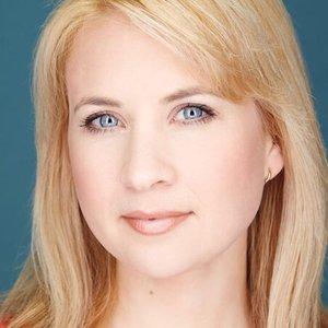 Ashley Fox Linton