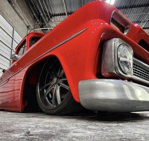 Tre 5 Customs