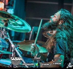 Kevin Paradis, Drummer to Hire !