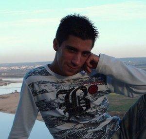 Léo Júnior