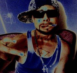 VDoggnWhiteFolks74
