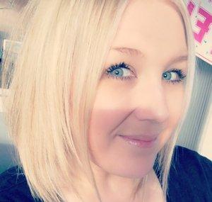Colour & Chat with Sammie