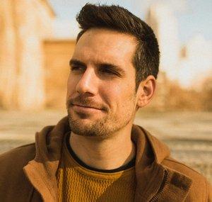 Manu Carbajo