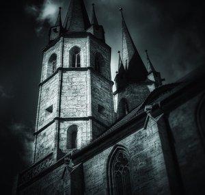 Dunkle Bibliothek