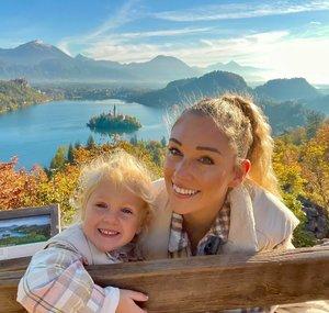 Lindsay Kaye Travel