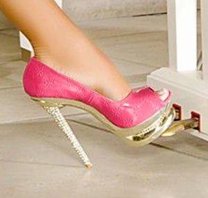 Piano in High Heels