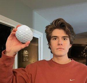 Foir Hits The Ball