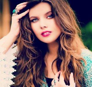 Karoline Rhett