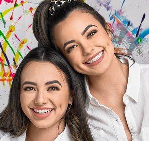 Merrell Twins Live