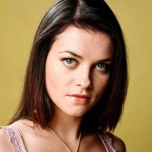 Holly Davidson