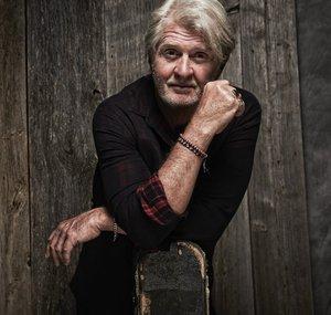 Tom Cochrane