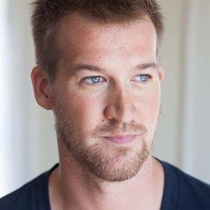 Kenneth Mitchell