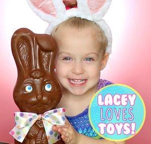 Lacey LovesToys