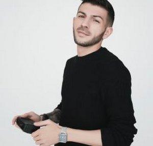 Alex Mihai C