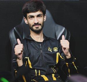 i8 UZM